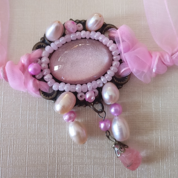 Vintage Pink Ribbon Choker Necklace and Earrings Costume Jewelry Set - Picture 3 of 5